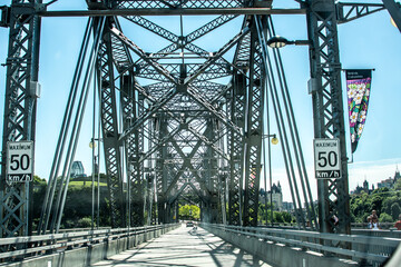 Openwork bridge structures