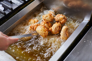 唐揚げ作るとこ