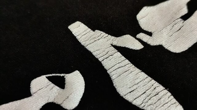 T-shirt screen printing is damaged and peeling