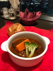 vietnamese stewed beef with bread