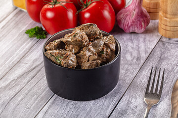 Chicken liver in cream sauce