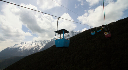 Cable car to Jade dragon snow mountain