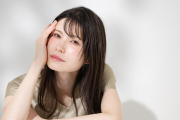 ミドル女性　ビューティー　スキンケア