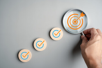Checklist planning process with progression toward goal, project management, task execution,...