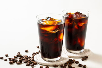 アイスコーヒーとコーヒー豆