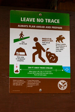 Little River Trail signage, Olympic National Forest, the coluntryside code, environmentally responsible behaviour and safety, signs saying Leave No Trace