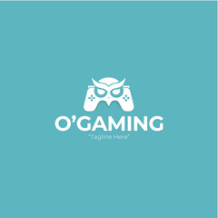 A creative and minimalist gaming logo featuring an owl as a symbol of intelligence and focus, fused with a game controller representing the gaming world. Ideal for e-sports teams, gaming communities, 