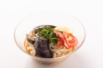 ナスの揚げ浸し　トマト　蕎麦