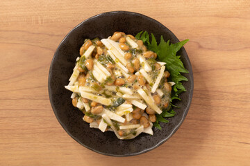 長芋　めかぶ納豆