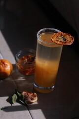 bebida de naranja y tequila