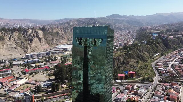 Vista a&eacute;rea del edificio m&aacute;s alto de Bolivia