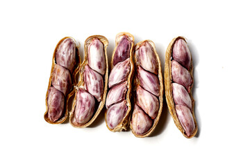 Boiled peanuts in shell
Simple, soft, and protein-rich snack.