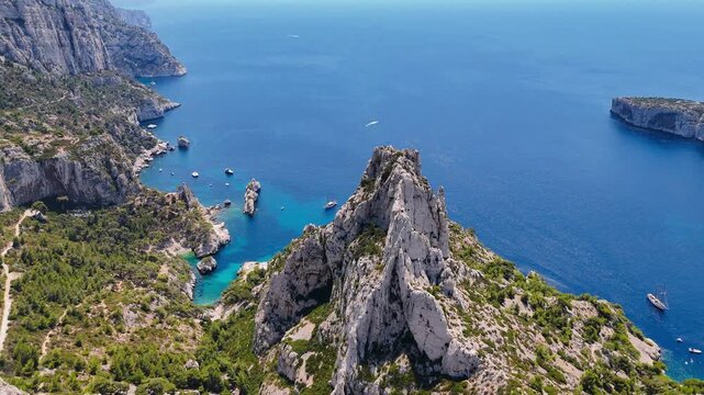 Magnifique paysage paradisiaque des Calanques de Sugiton proche de Marseille en France