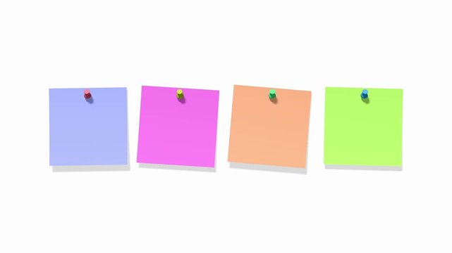 vier schaukelnde bunte leere Notizzettel