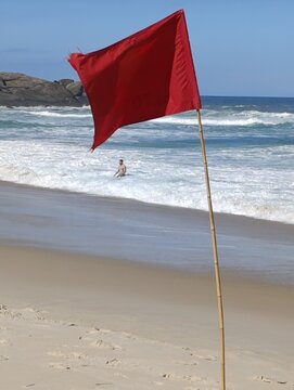 Bandeira Vermelha - Mar Agitado - Guarda Vida - GMAR - Prainha.