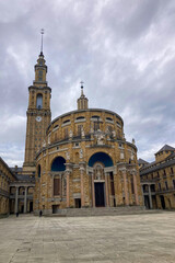 Obraz premium The Universidad Laboral de Gijón, originally constructed as an educational center for orphans, now houses various prominent cultural institutions