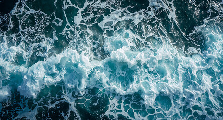 Obraz premium Powerful Ocean Water in Motion with Realistic Aerial Perspective