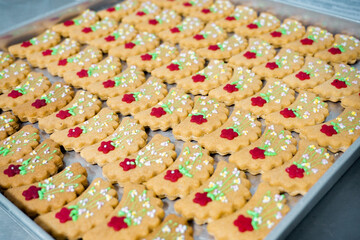 Kerawang Cake is a typical Indonesian cake that is crispy with a dominant savory taste. This cake is a favorite during religious celebrations, Christmas, Eid, and as a snack with family and friends.