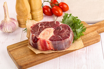 Raw beef ossobuco for roast