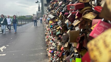 K&ouml;ln Hohenzollernbr&uuml;cke 16:9