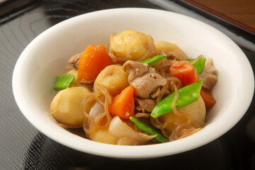 豚肉の肉じゃが