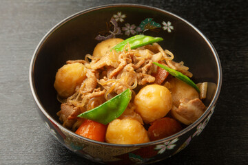 豚肉の肉じゃが