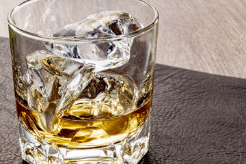 ウイスキーと氷