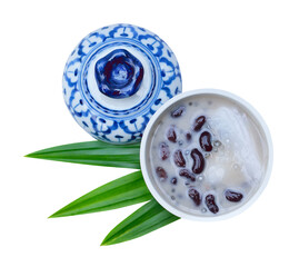 Black beans in sweet coconut milk, a traditional Thai dessert   on transparent.