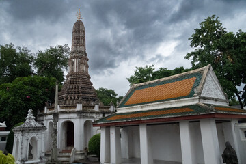 Fototapeta premium Dramatic Sky Over Ancient Thai Temple