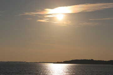 Obraz premium The twilight sky with the sun almost disappearing