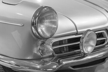Historische Autos und Motorräder