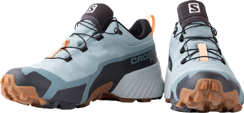New trekking shoes from the Salomon brand, waterproof with a gore-tex membrane on a white background.