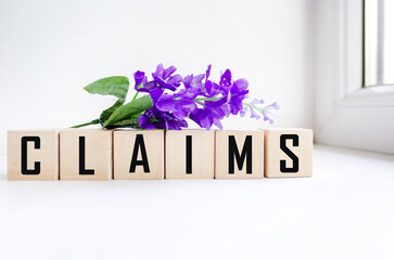 A word about the claims on wooden blocks for filing cabinets