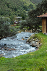 Parque Nacional Cajas en la Provincia de Azuay en Cueca, Ecuador. Una especie de paramo con diversidad de animales, senderos que atraviesan bosques nubosos de hoja perenne y sus cientos de lagunas.