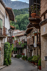Fototapeta premium Calle de Cuevas del Valle, Ávila, Castilla y León, España