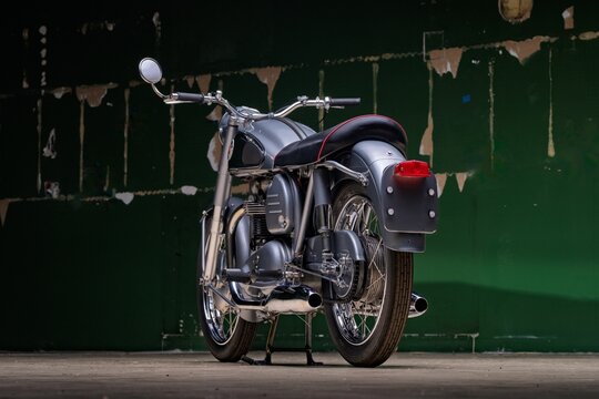 Phoenix, AZ, USA
July 18, 2025
1957 Norton Dominator