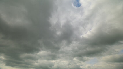 A Dynamic Cloudscape Capturing the Beauty of Varying and EverChanging Light Conditions Above