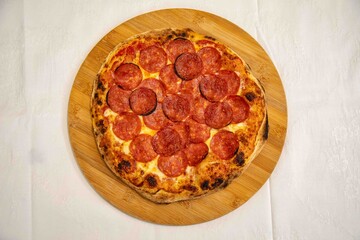 Pepperoni's true rustic pizza with sourdough mass fermented with Levain. A perfect vera pizza