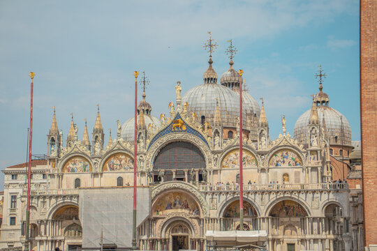 Espectacular fotograf&iacute;a de la Bas&iacute;lica de San Marcos en la ciudad de Venecia, Italia.