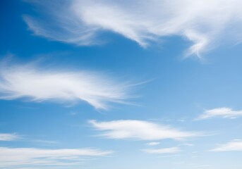 Naklejka premium Blue Sky with Scattered Clouds in Natural Pattern