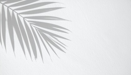 Obraz premium マットなオフホワイトの背景に、リネンのような繊細な質感と、控えめなトロピカルなヤシの葉模様が浮かぶ、自然で落ち着いたデザイン