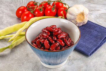Canned red bean in the bowl