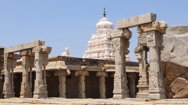 Beautifully Carved Unfinished Pillars of Kalyan Mandapa of Veerbhadra Temple,  the 16th Century Vijayanagar Empire Monument, Lepakshi, Anantapur, Andhra Pradesh, India.
