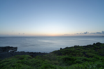 伊江島から見る夜明けの水平線