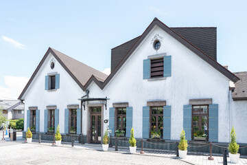 洋風の建物が可愛い市川市東山魁夷記念館 