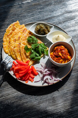 Top view of a plate of fajitas. 