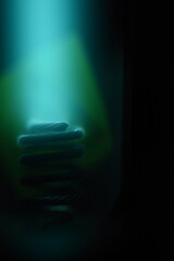 low pressure discharge tube