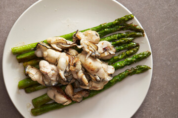 Grilled Asparagus and Oysters