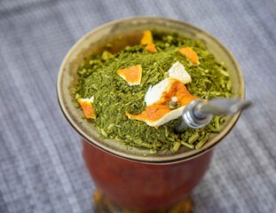 The most perfect, original and best yerba mate chimarrão in the world. With dehydrated orange peel and a classic ambiance.