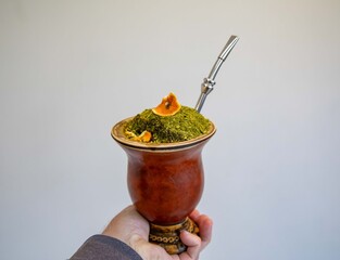 The most perfect, original and best yerba mate chimarrão in the world. With dehydrated orange peel and a classic ambiance.